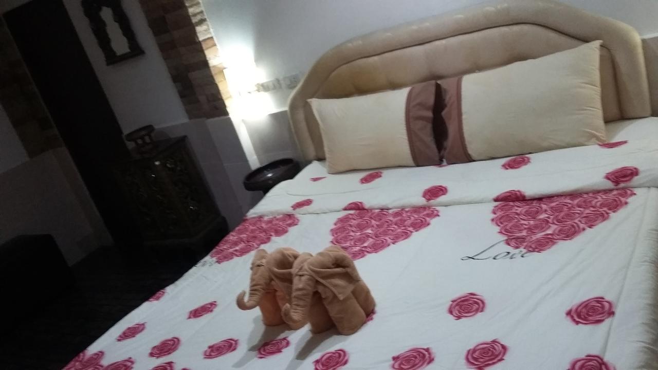 Jasmin Guest House Pattaya Exteriör bild