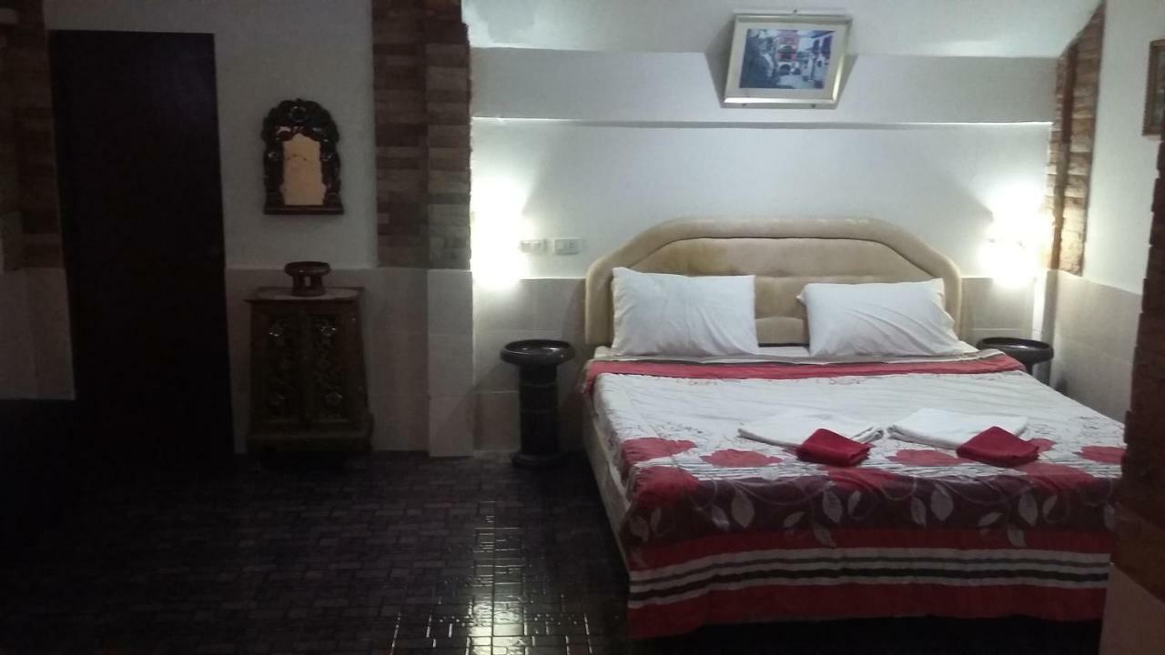 Jasmin Guest House Pattaya Exteriör bild